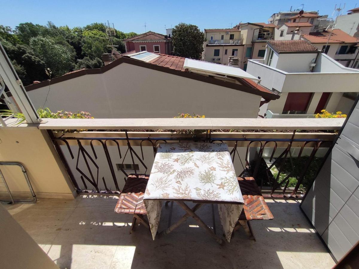 Intero Appartamento - A Soli 50 M Dal Mare Viareggio Exterior foto
